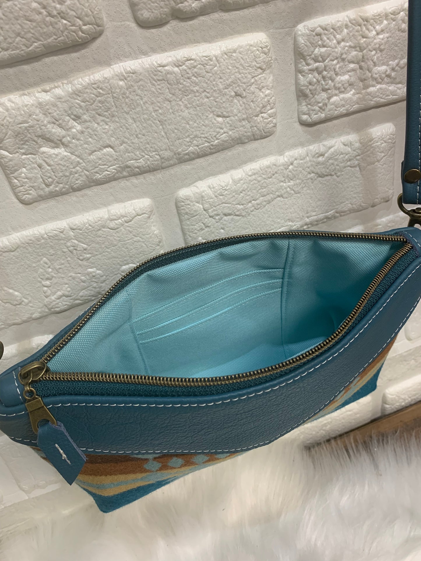 Ruby crossbody bag wool and leather, teal pebble grain leather top