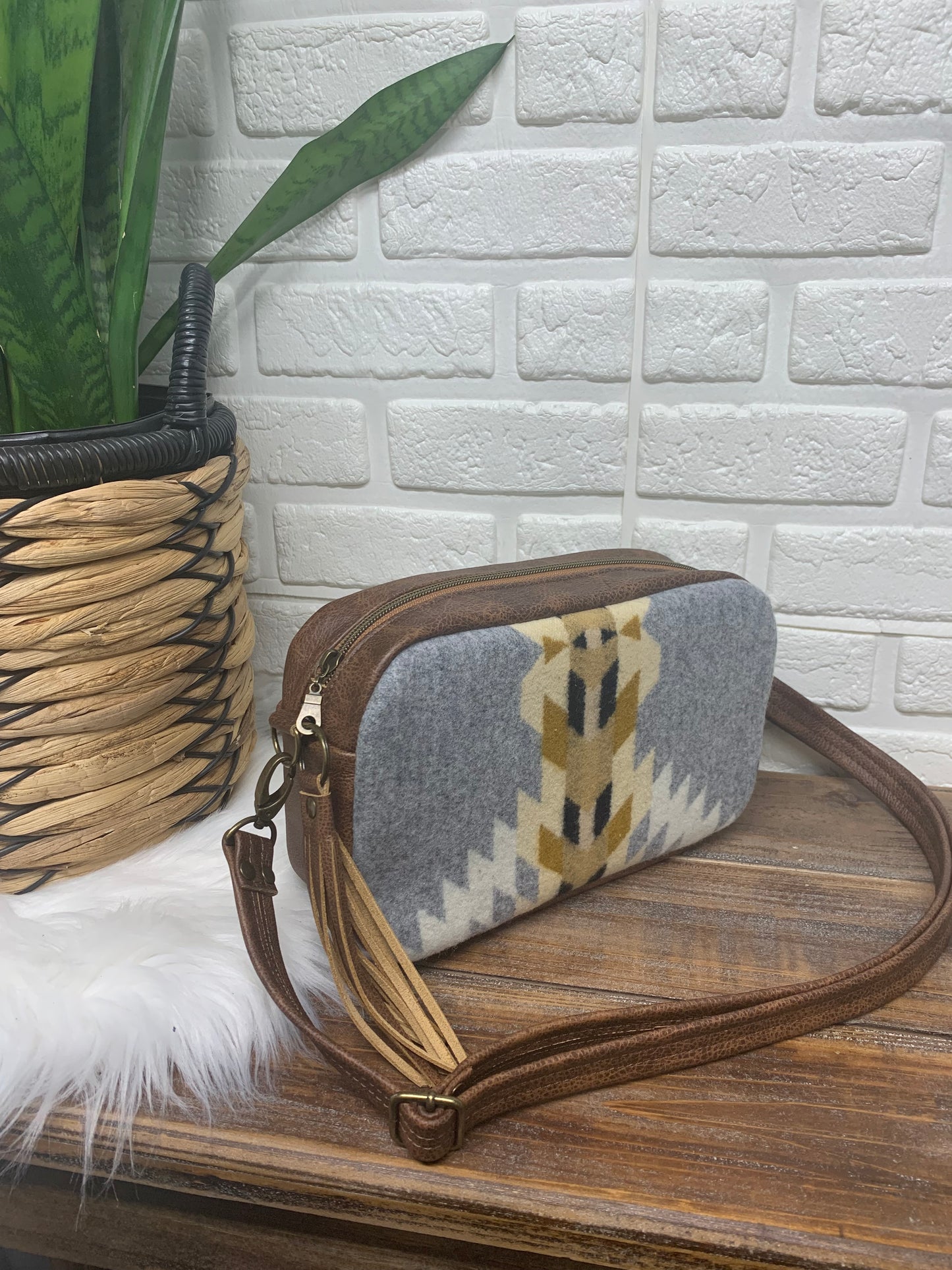 Emerald crossbody bag, Rancho Arroyo silver wool, saddle brown leather, Camera bag