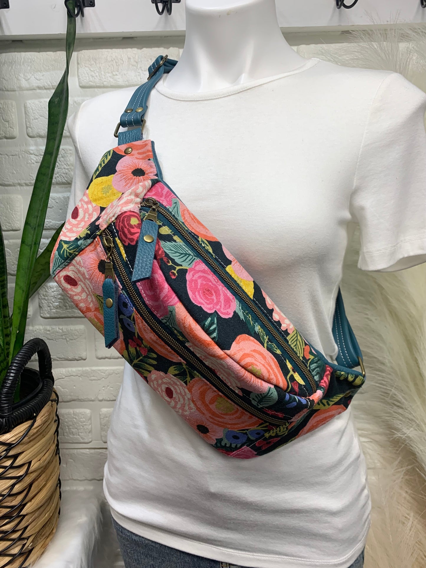 Jade Sling bag Juliet Rose and Teal leather crossbody
