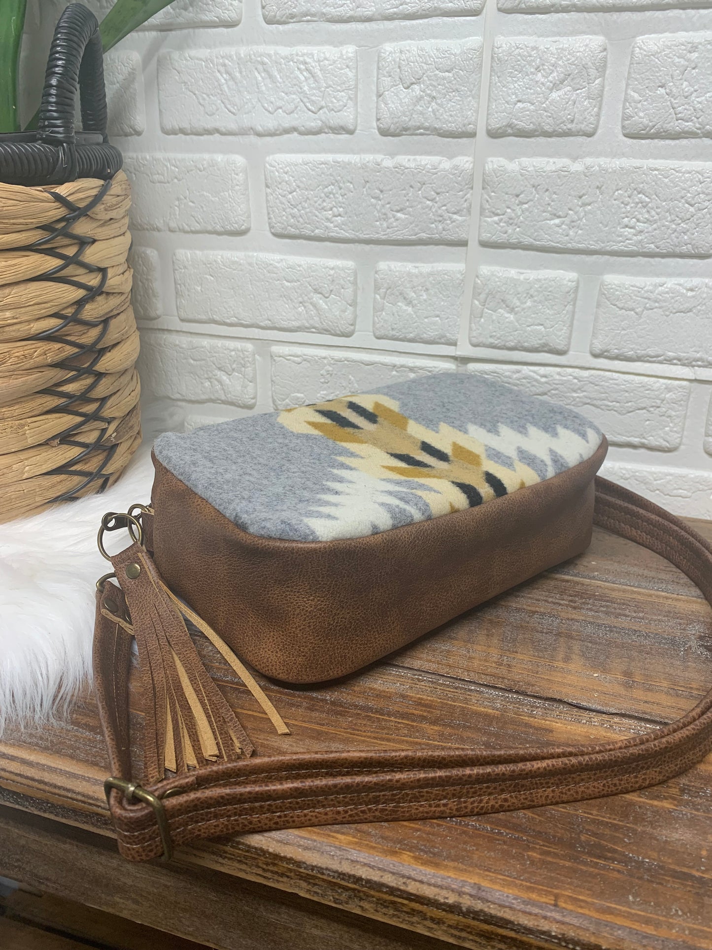 Emerald crossbody bag, Rancho Arroyo silver wool, saddle brown leather, Camera bag