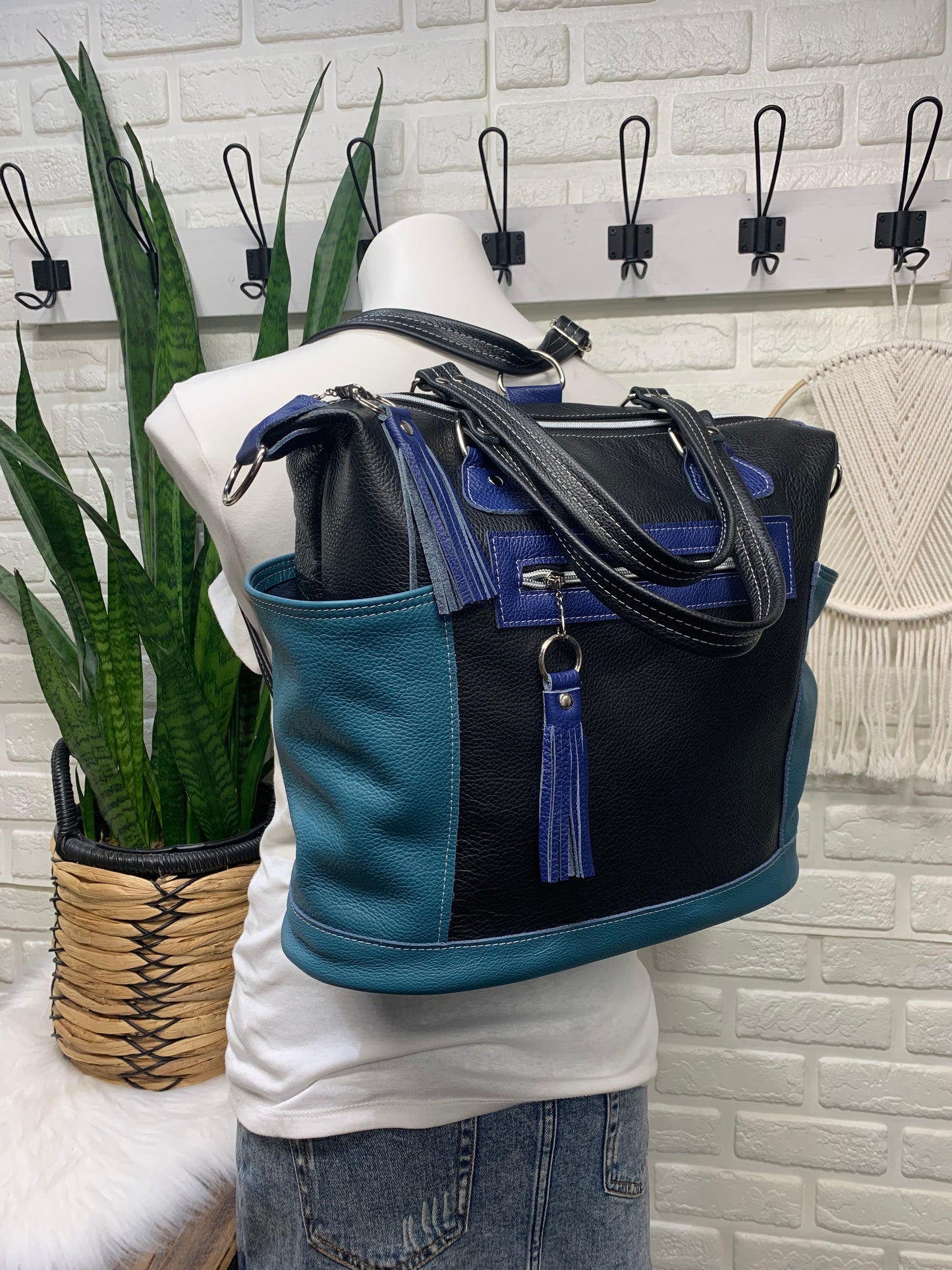Custom Day bag in all leather, convertible strap, shoulder, crossbody, backpack