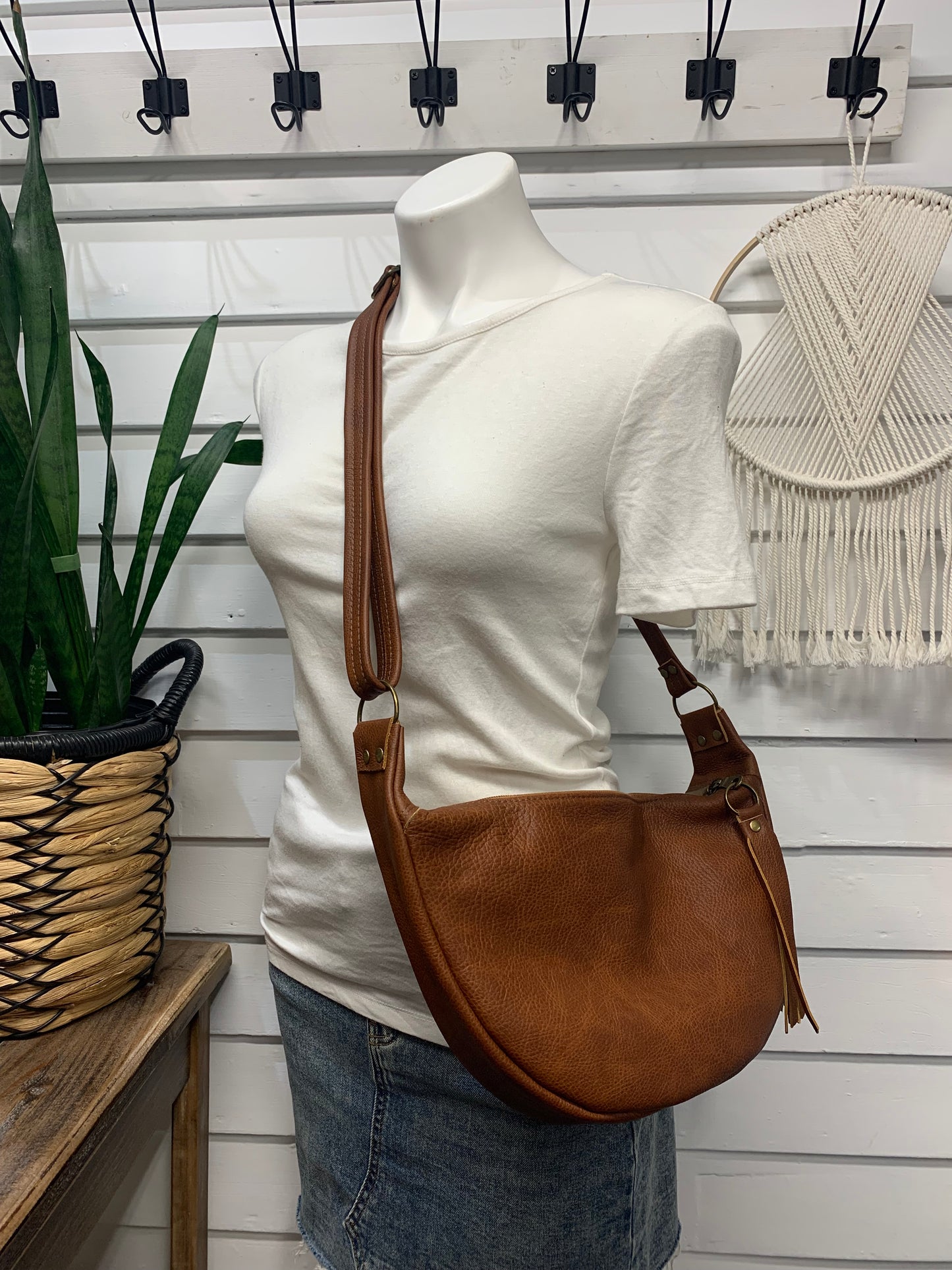 Half moon crossbody hobo bag Pilot Rock wool, spice brown leather
