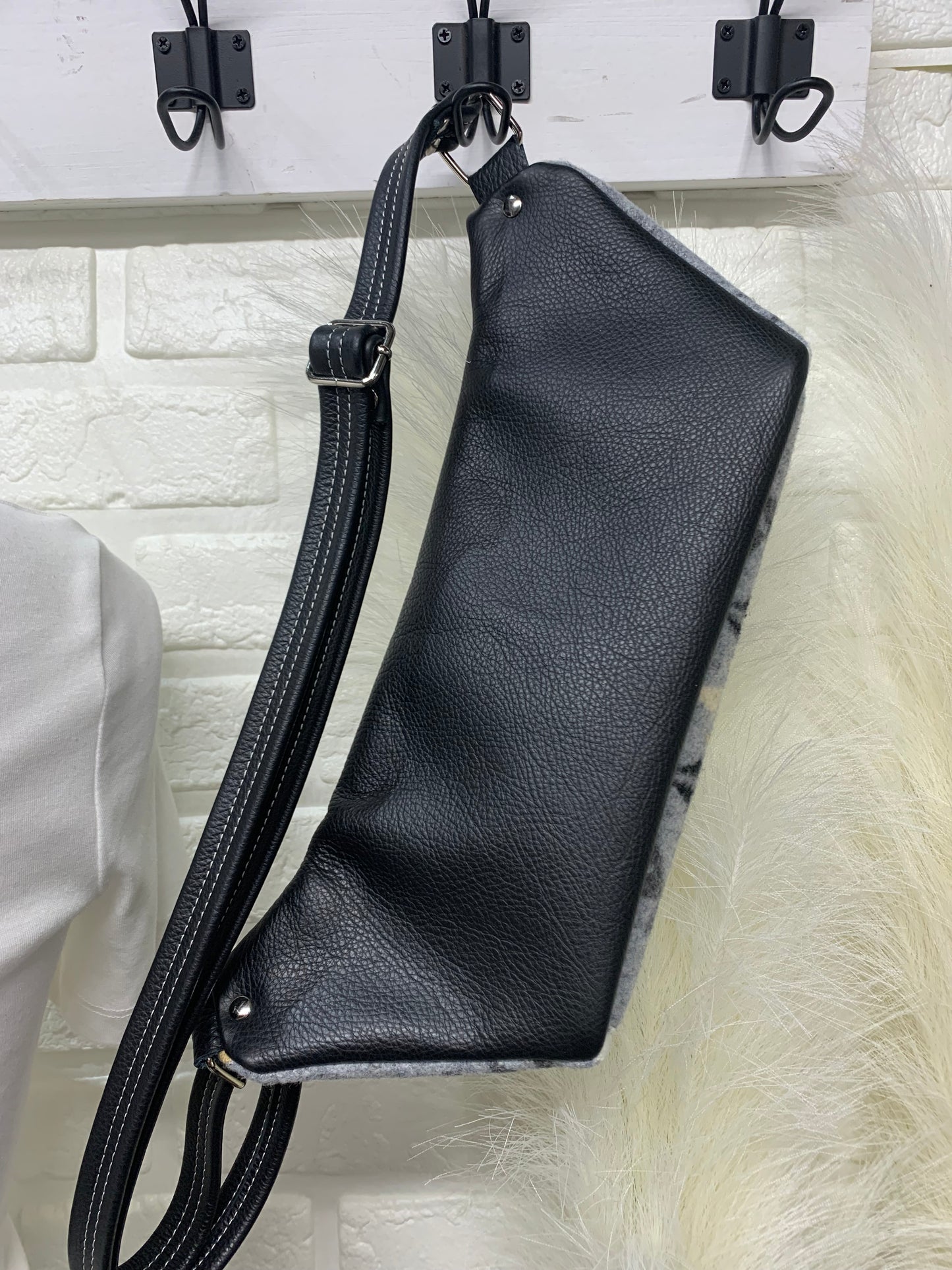 Jade Sling bag Rancho Arroyo silver wool and black leather crossbody
