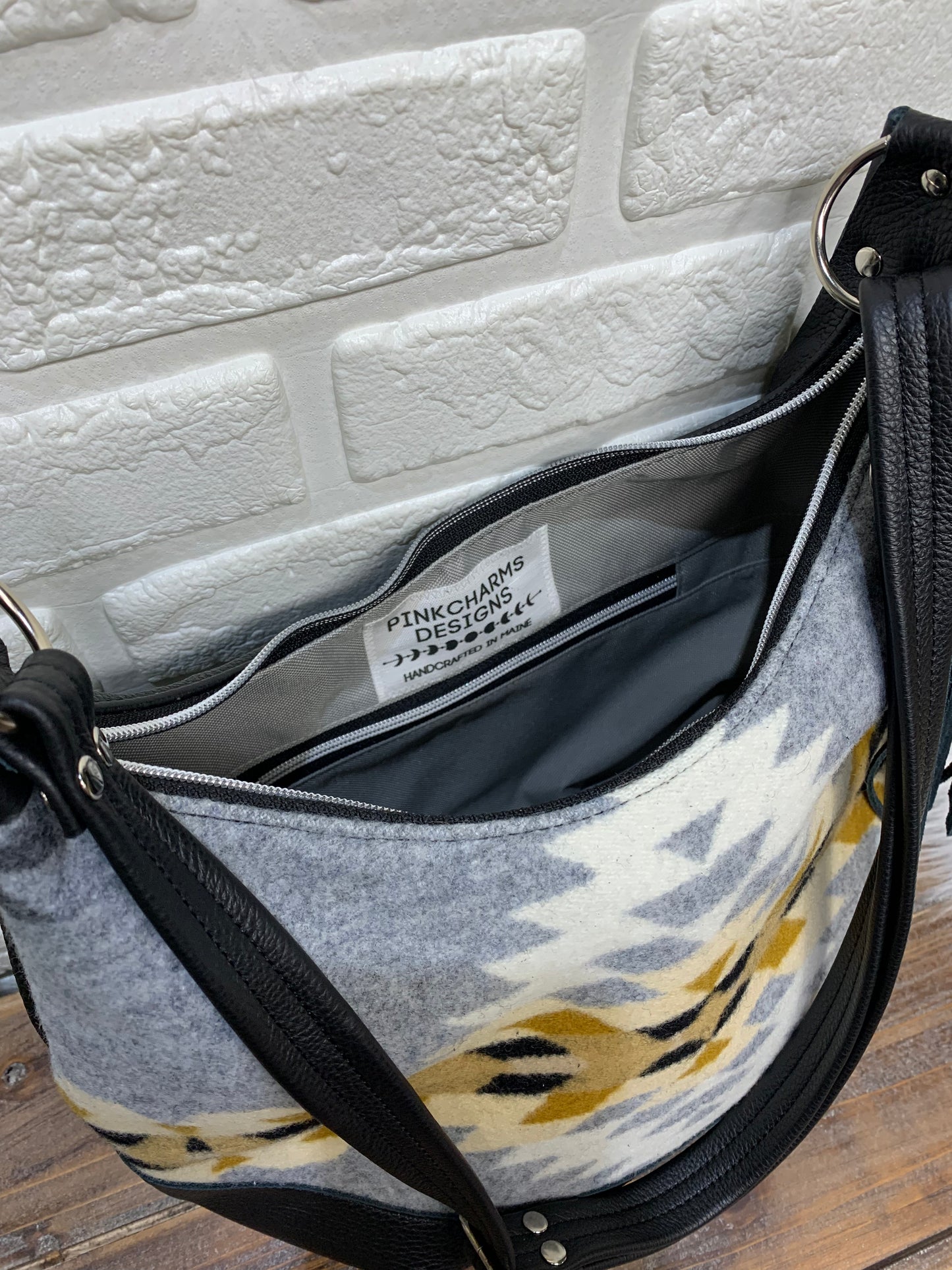 Wool and black leather hobo crossbody bag, Rancho Arroyo wool