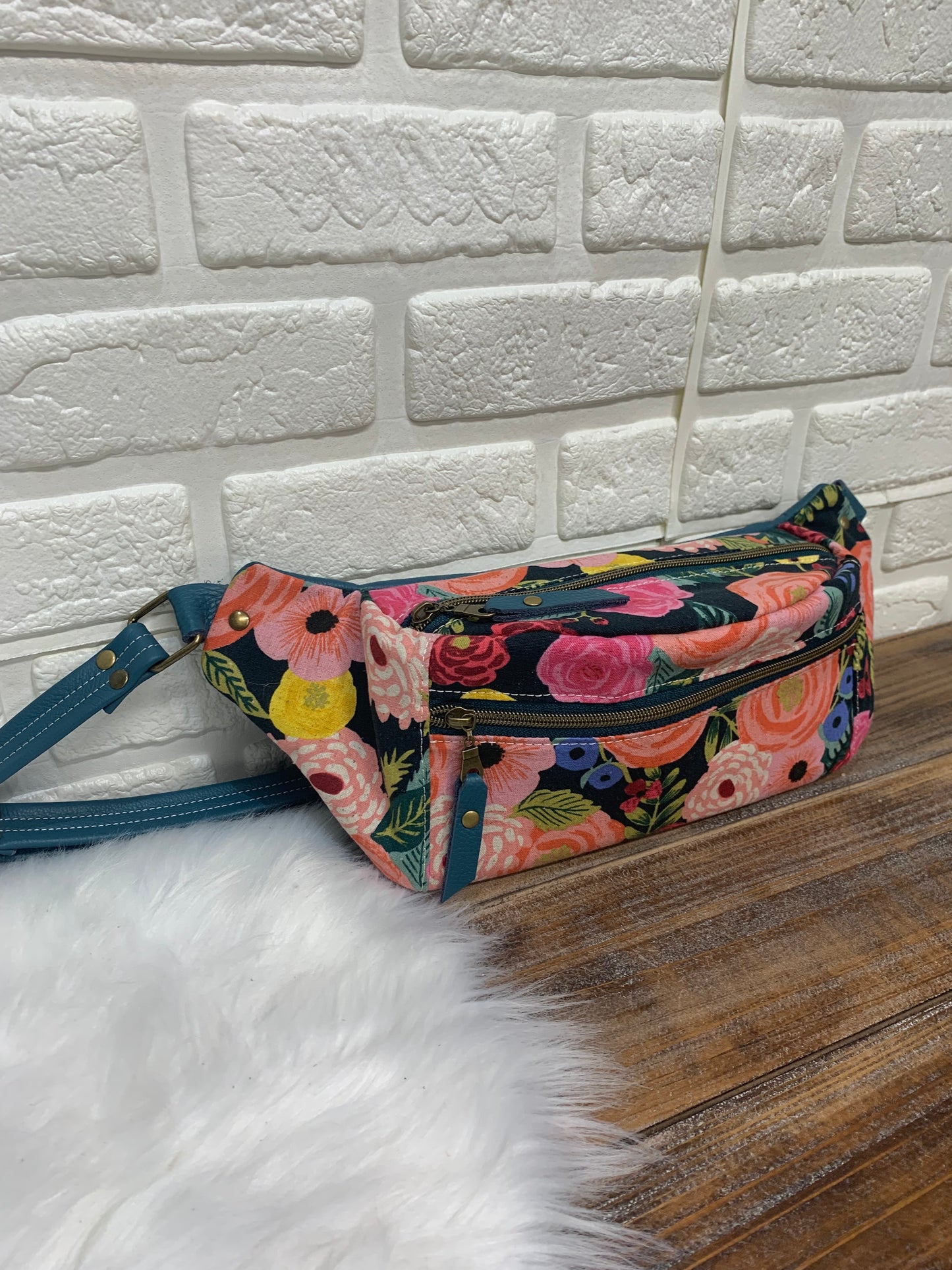 Jade Sling bag Juliet Rose and Teal leather crossbody
