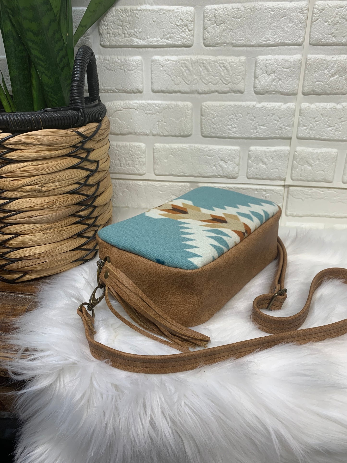 Emerald crossbody bag, Rancho Arroyo aqua wool, caramel genuine leather, Camera bag
