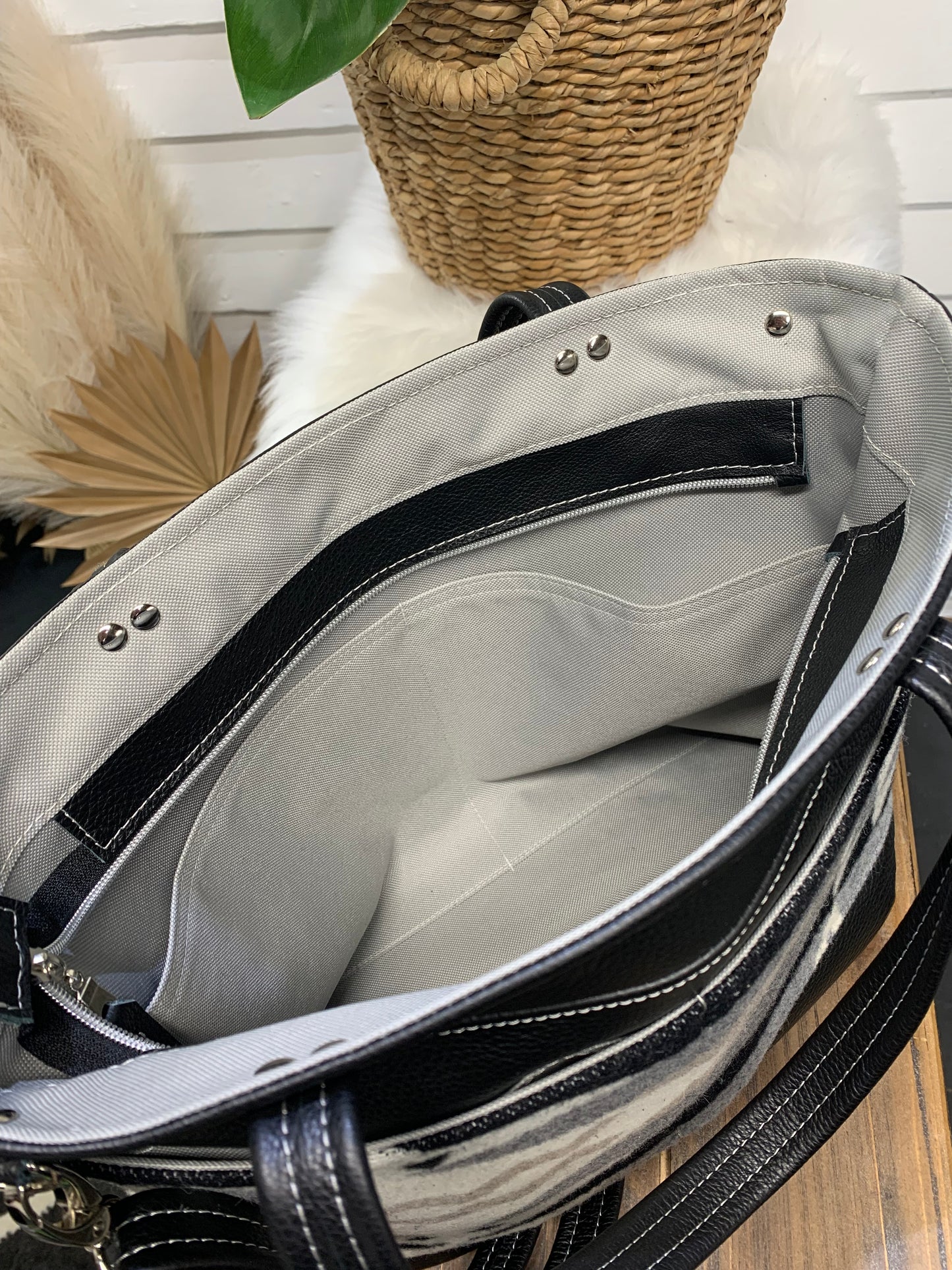 Topaz tote Wool and leather, diamond ridge wool, black pebble grain leather