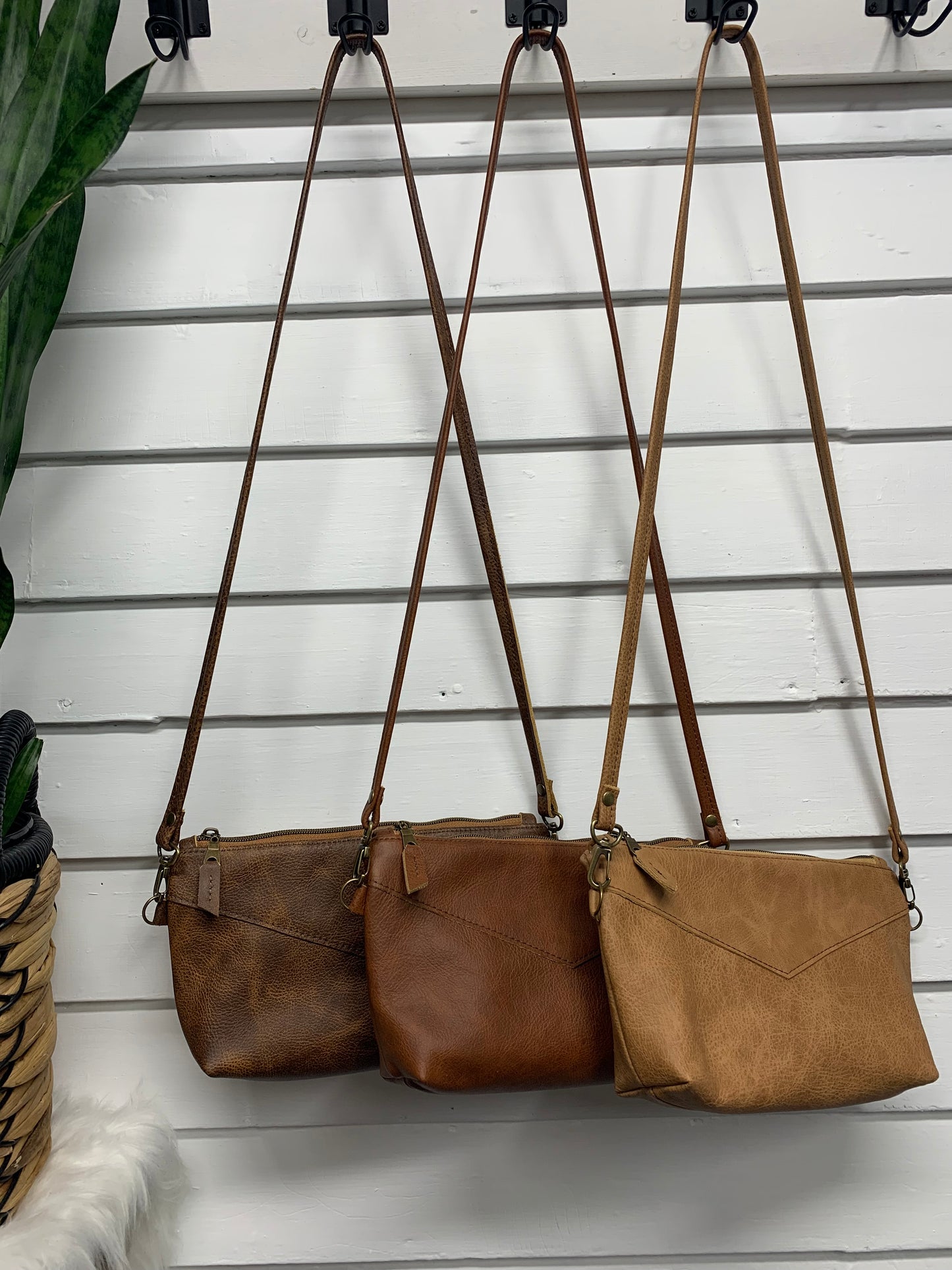 Ruby crossbody bag Caramel brown Italian leather