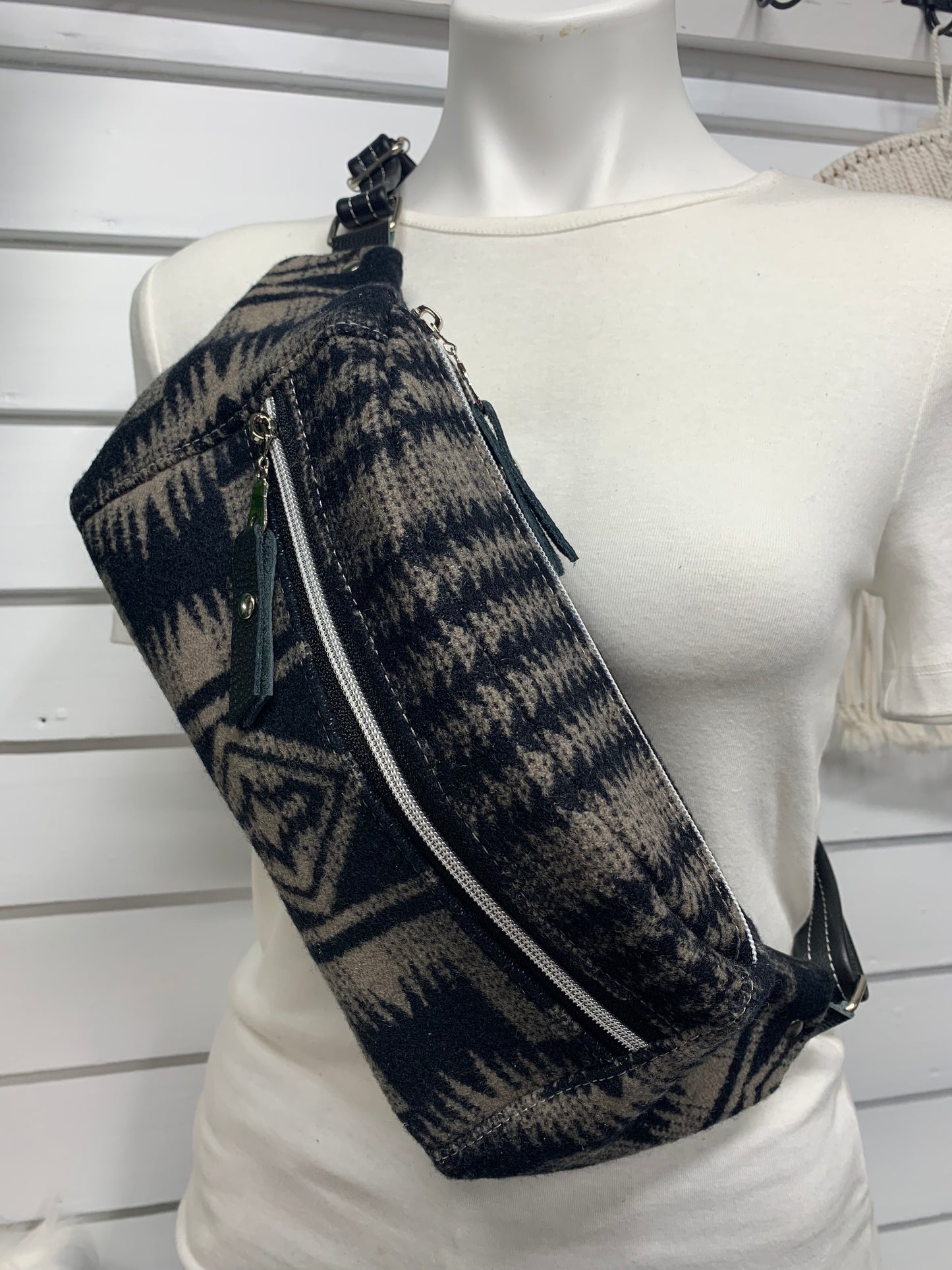 Jade Sling bag Harding Black wool and black leather crossbody bag
