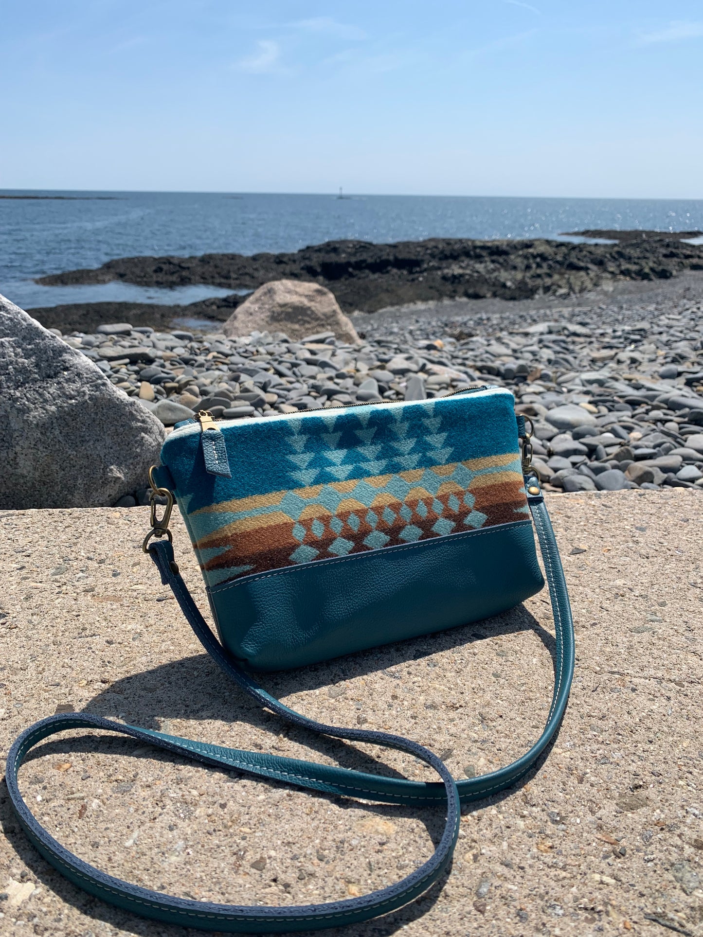 Ruby crossbody bag wool and leather, teal pebble grain leather bottom