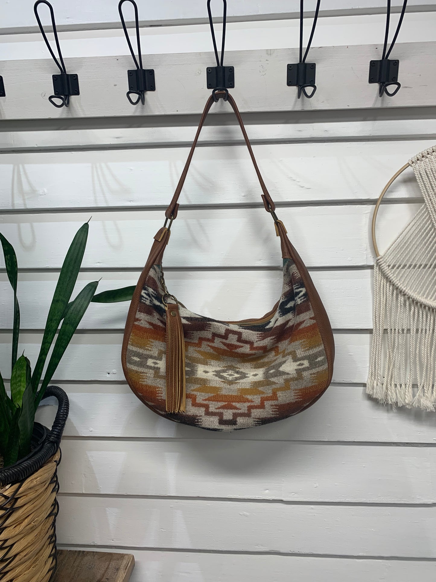Garnet small hobo bag Mesilla Wool and spice brown leather, shoulder strap