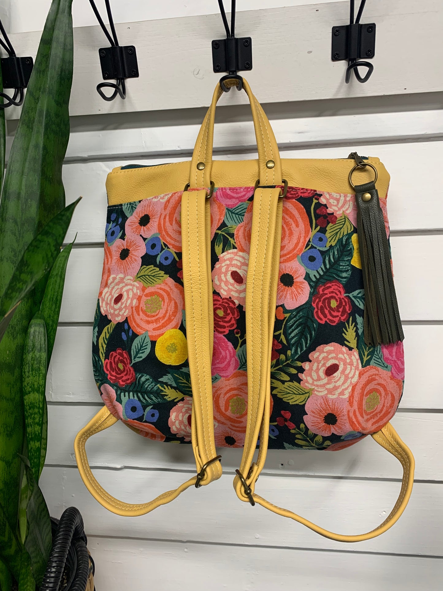 Pearl Backpack Juliet rose canvas, yellow leather