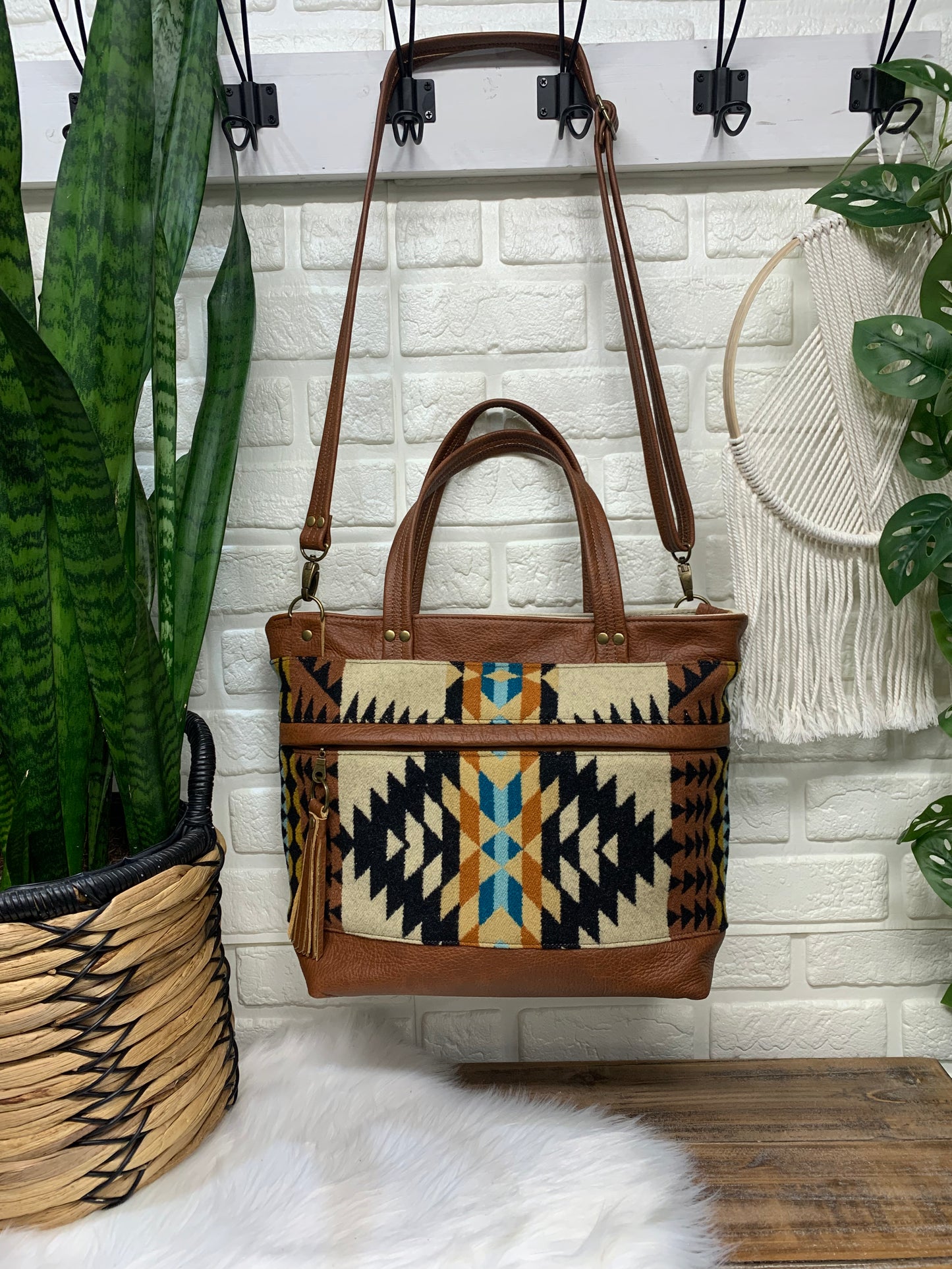 Topaz tote Wool and leather, Rancho Arroyo, spice brown genuine leather