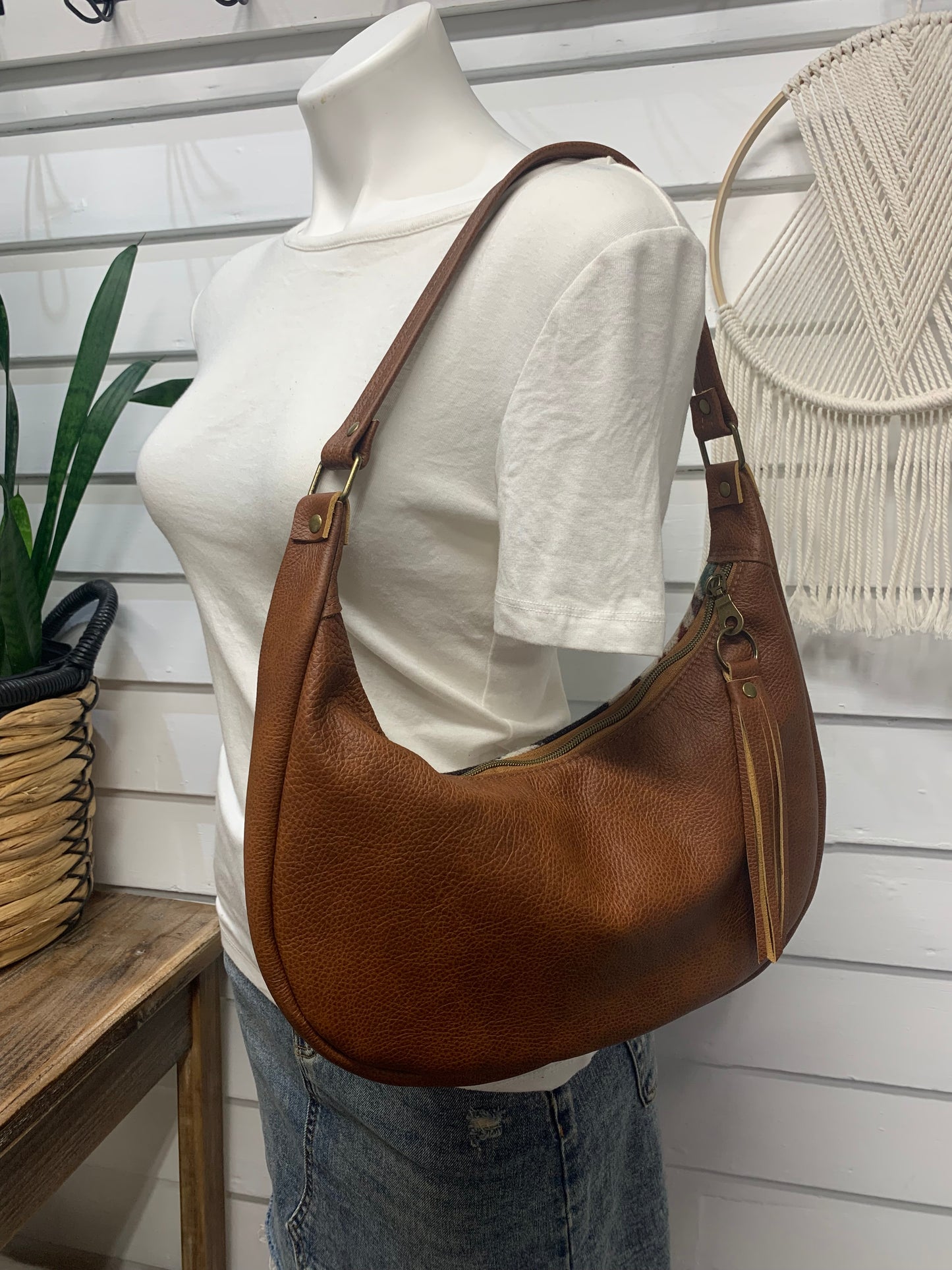 Garnet small hobo bag Mesilla Wool and spice brown leather, shoulder strap