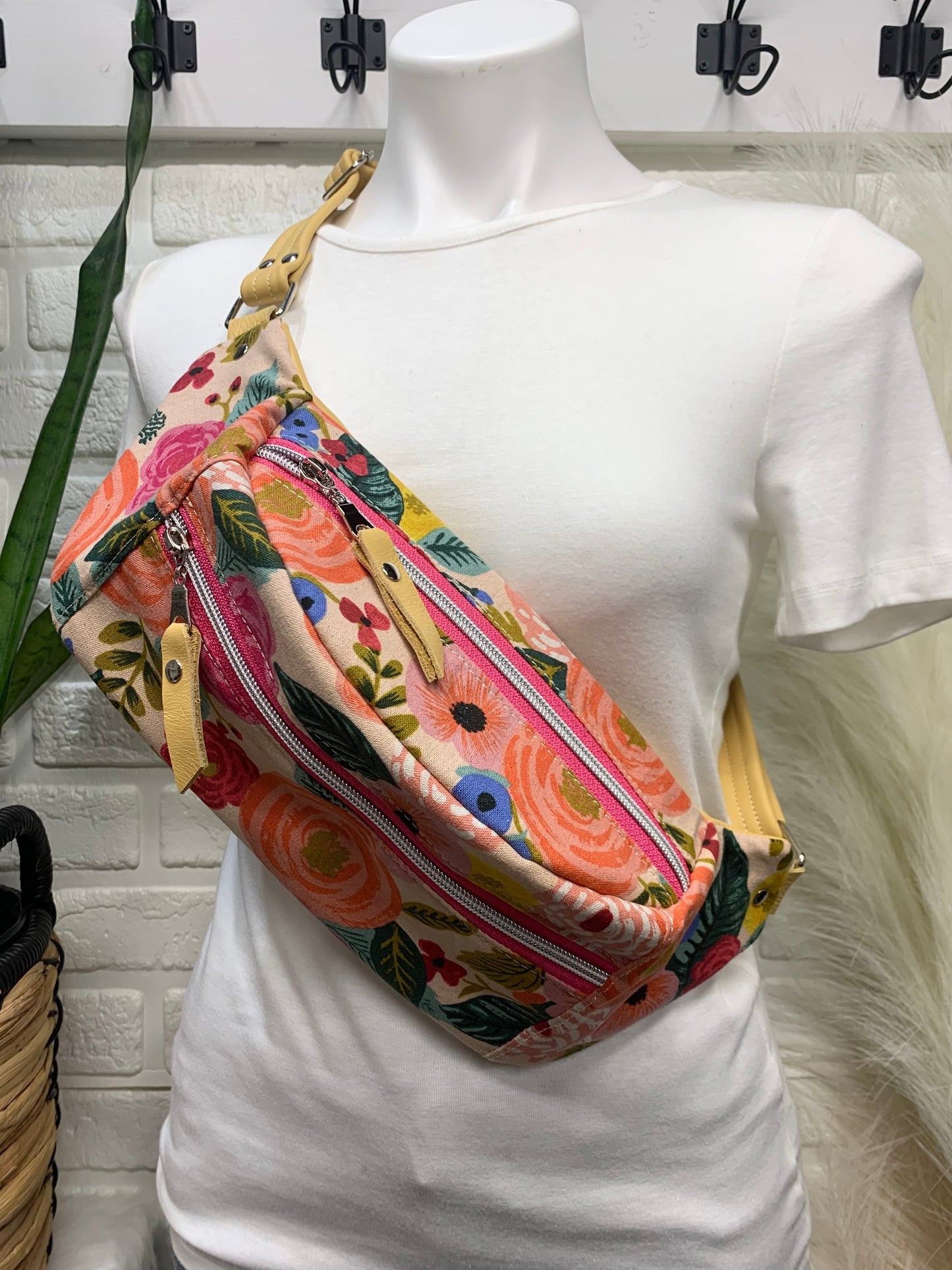 Jade Sling bag Juliet Rose and leather crossbody, Fanny pack