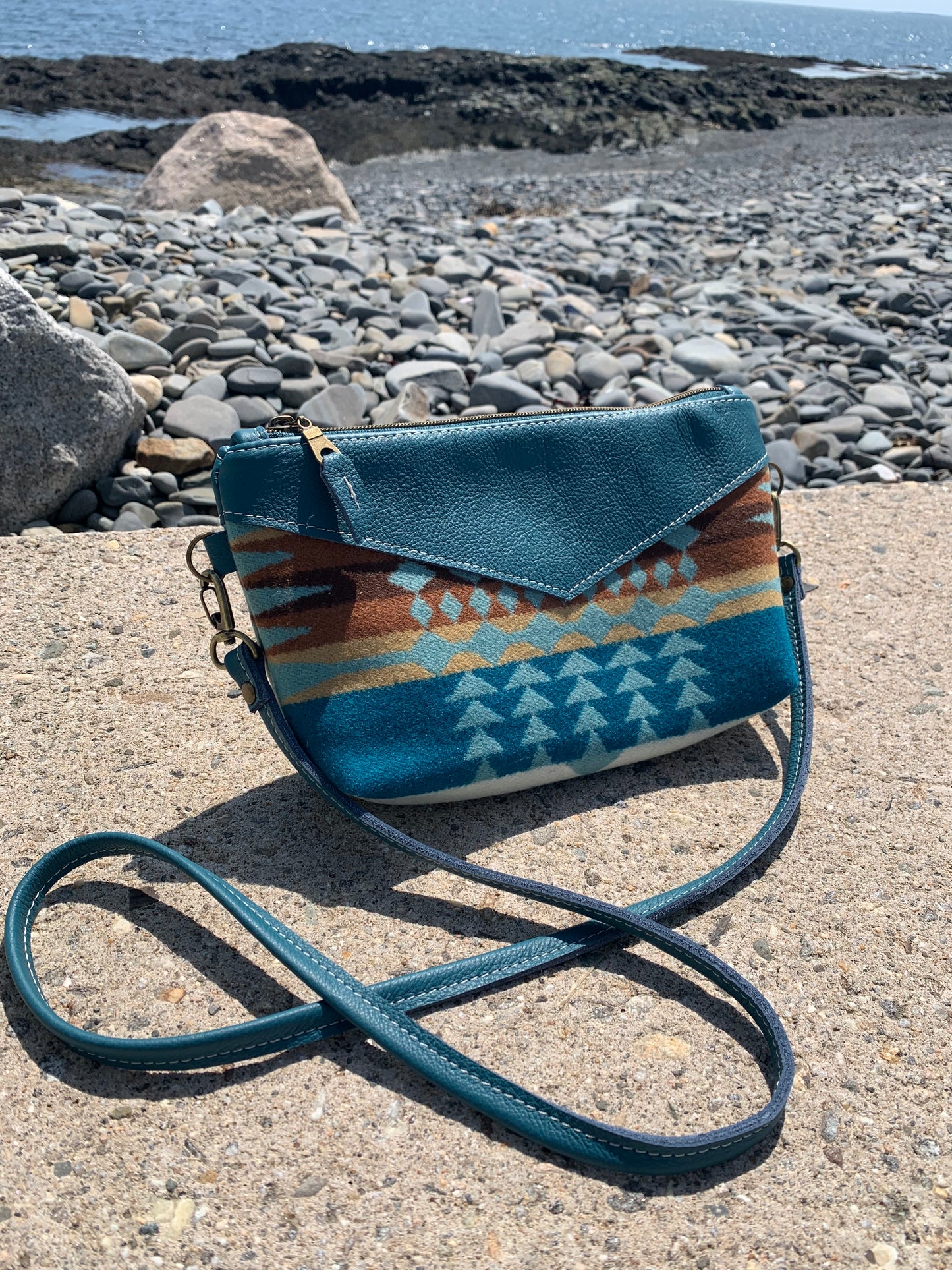 Ruby crossbody bag wool and leather, teal pebble grain leather top