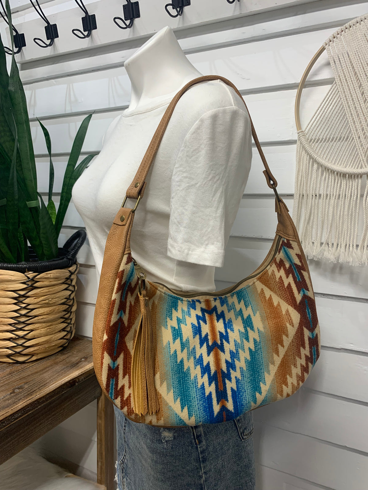 Garnet small hobo bag Pagosa Springs Wool and caramel leather, shoulder strap