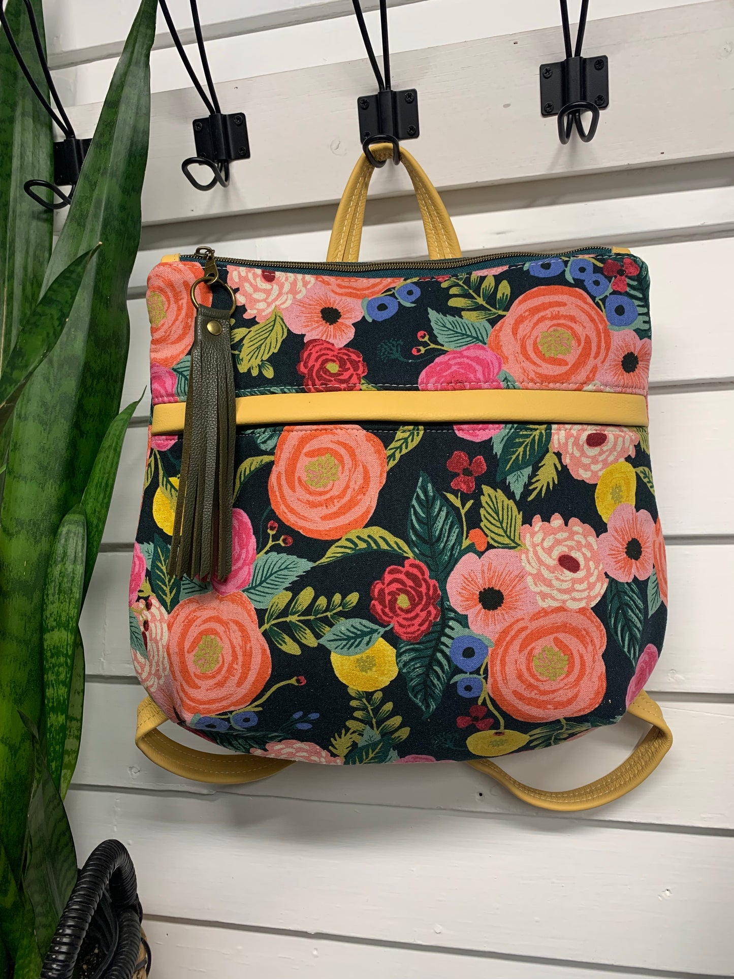 Pearl Backpack Juliet rose canvas, yellow leather