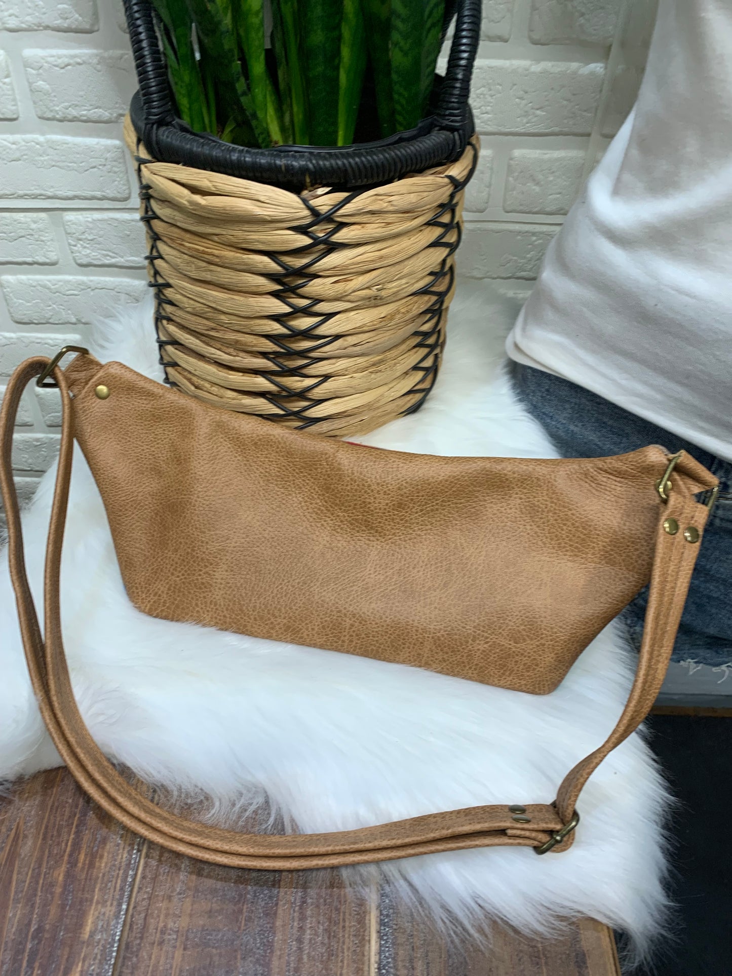 Jade Sling bag Pilot Rock wool and caramel leather crossbody