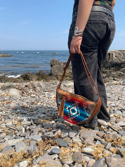 Half moon crossbody hobo bag Pilot Rock wool, spice brown leather