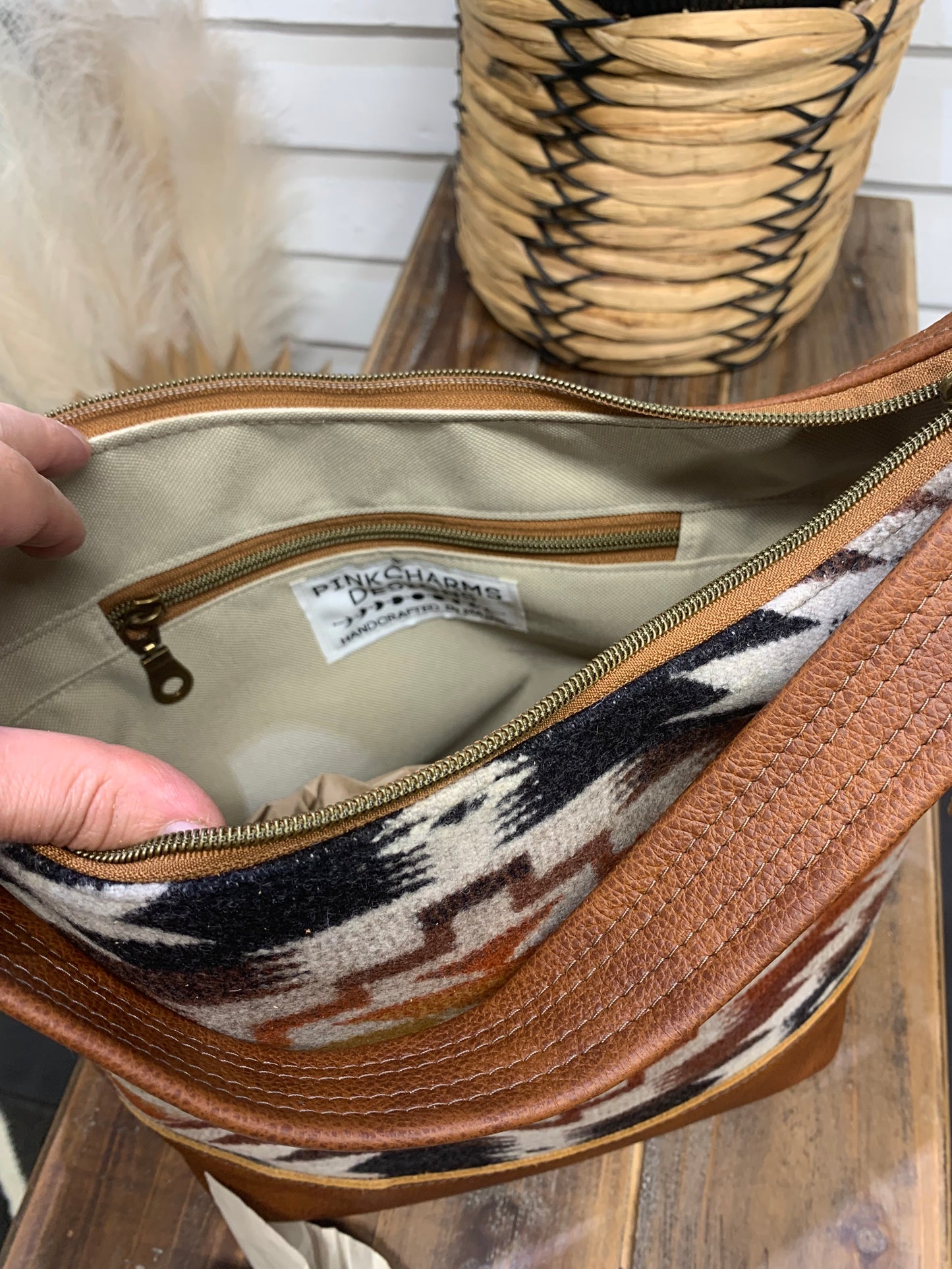 Jasper Bucket bag, Mesilla wool, spice brown leather