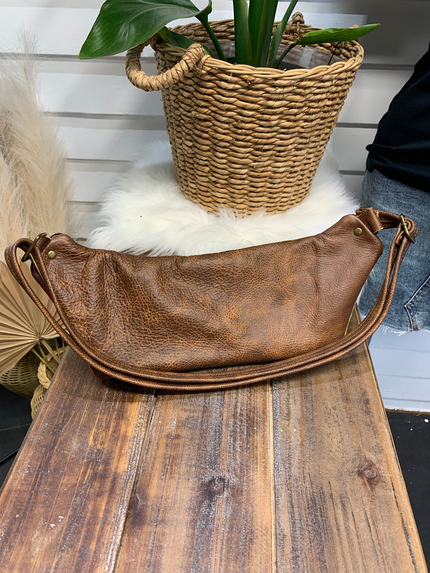 Jade Sling bag Pilot Rock wool and saddle leather crossbody