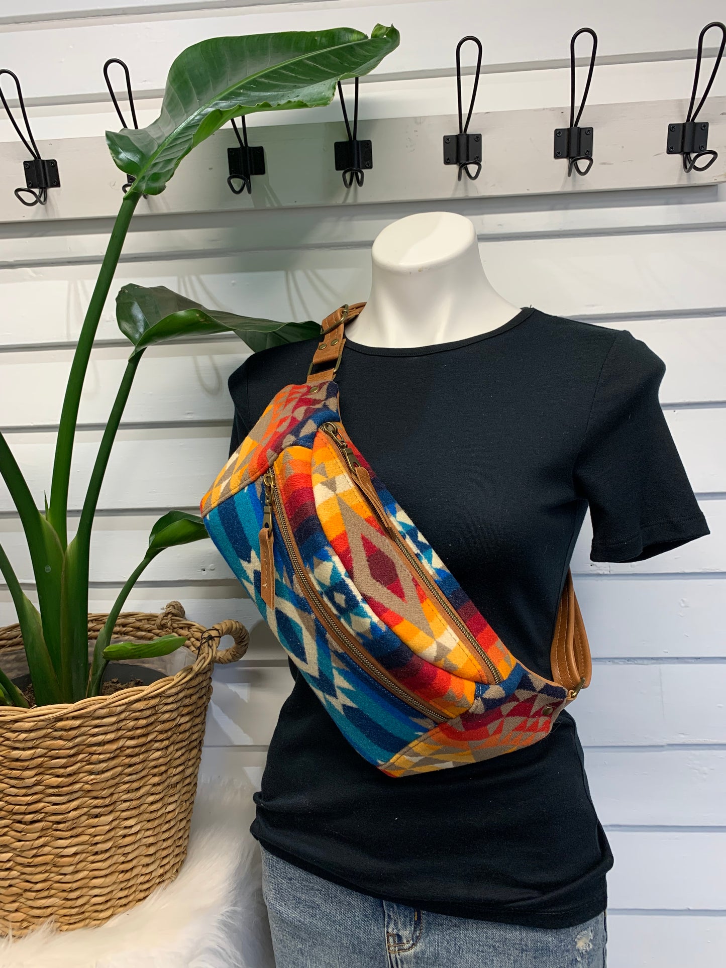 Jade Sling bag Pilot Rock wool and distressed brown leather crossbody