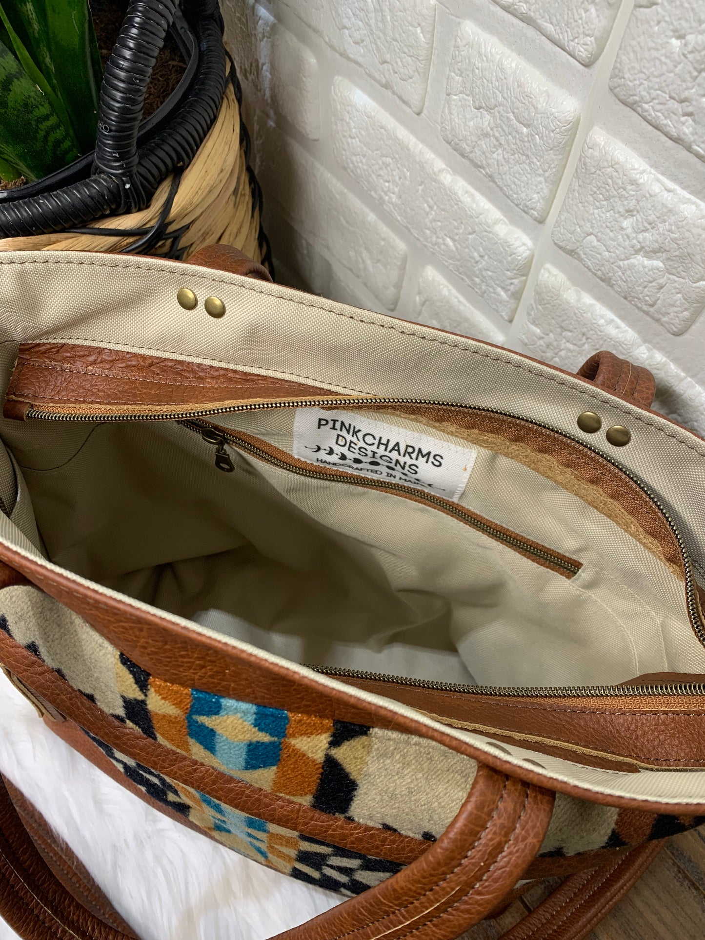 Topaz tote Wool and leather, Rancho Arroyo, spice brown genuine leather