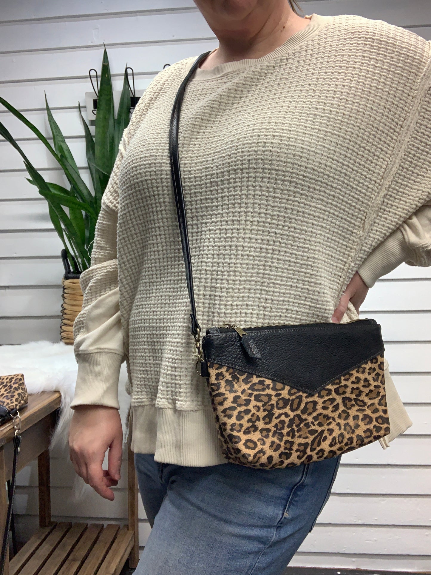 Ruby crossbody bag Leopard printed leather