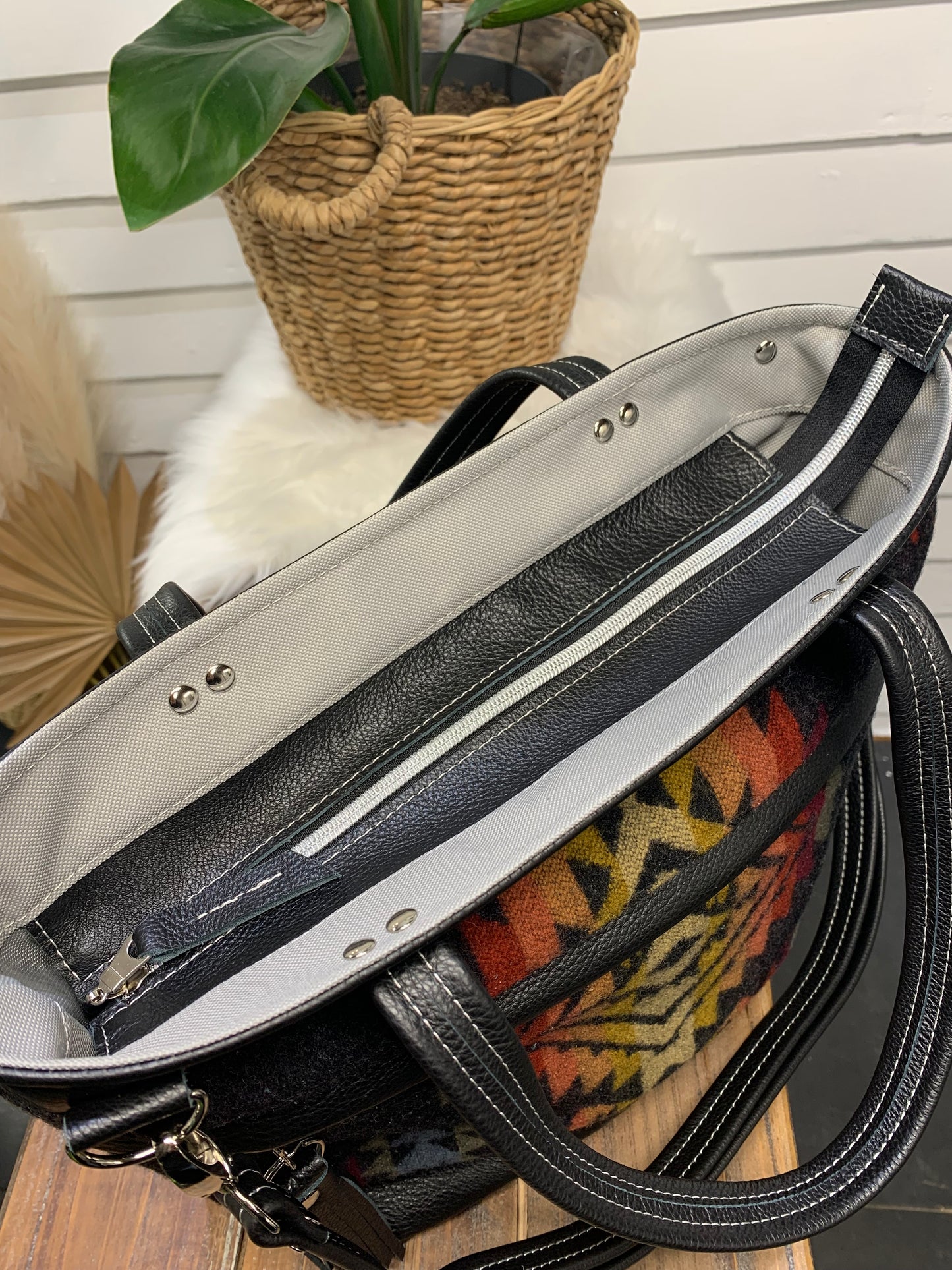 Topaz tote Wool and leather, Pueblo Dwelling, black pebble grain leather