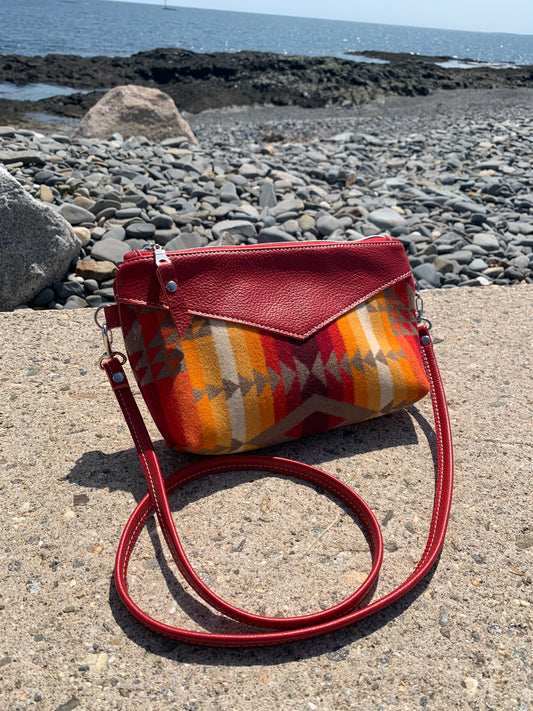 Ruby crossbody bag wool and leather, red pebble grain leather