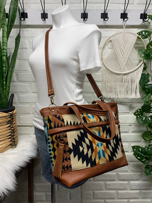 Topaz tote Wool and leather, Rancho Arroyo, spice brown genuine leather