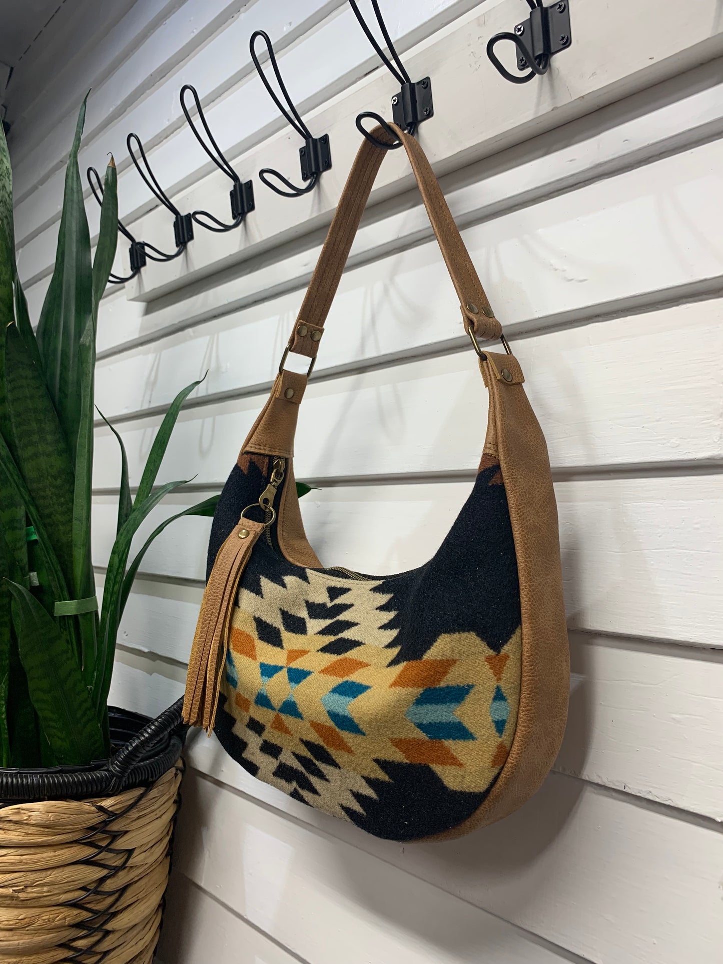 Garnet small hobo bag Rancho Arroyo black Wool and caramel leather, shoulder strap