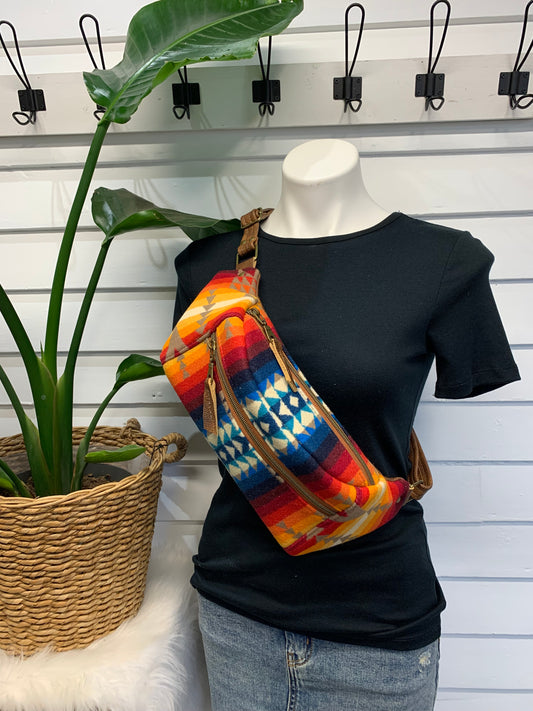 Jade Sling bag Pilot Rock wool and saddle leather crossbody