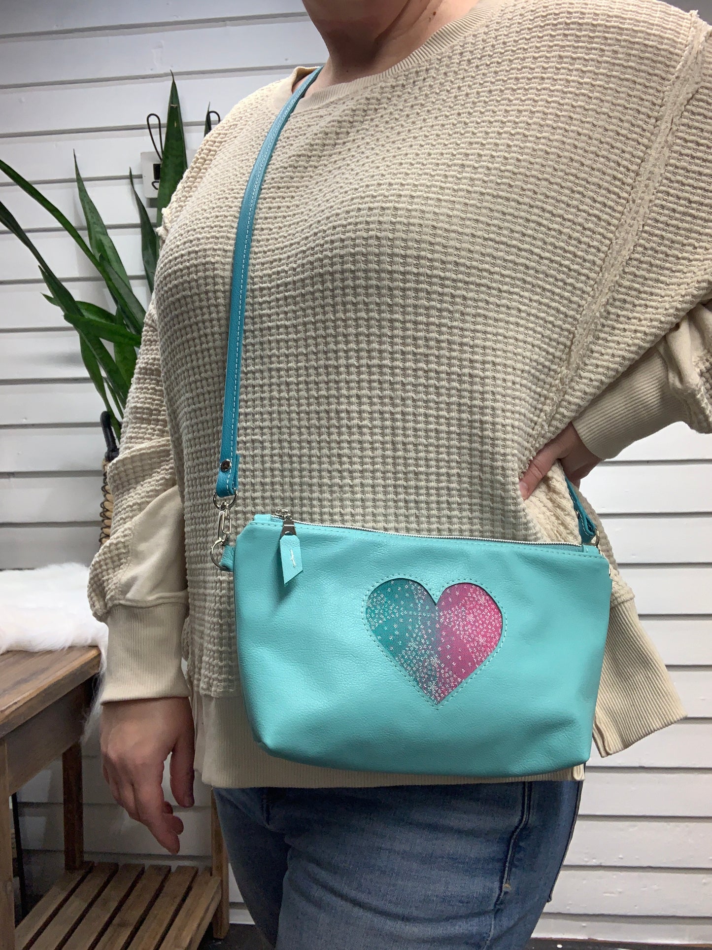 Ruby crossbody bag Oscha Maui wrap scrap heart, Aqua pebble grain leather