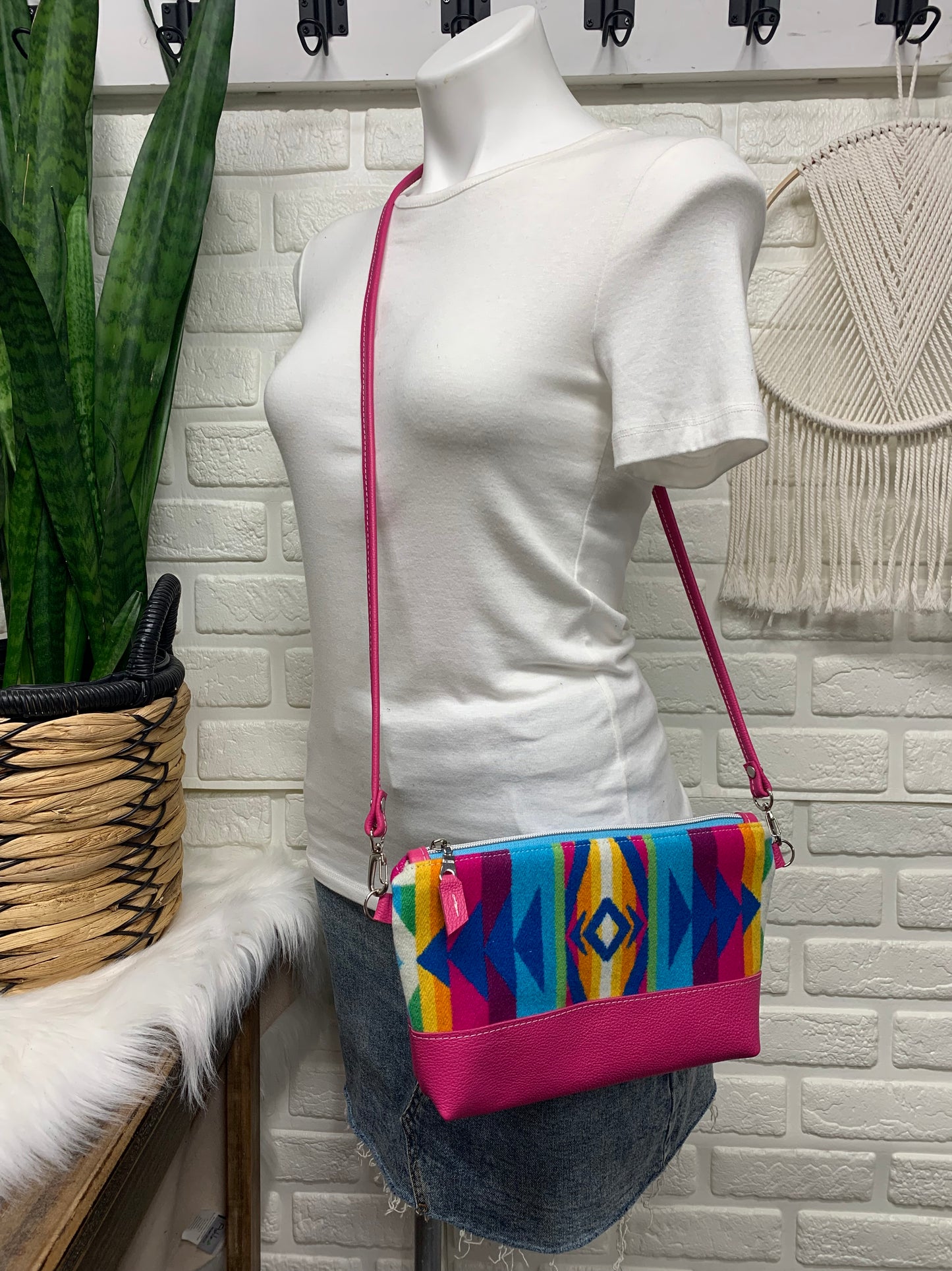 Ruby crossbody bag wool and leather, pink leather