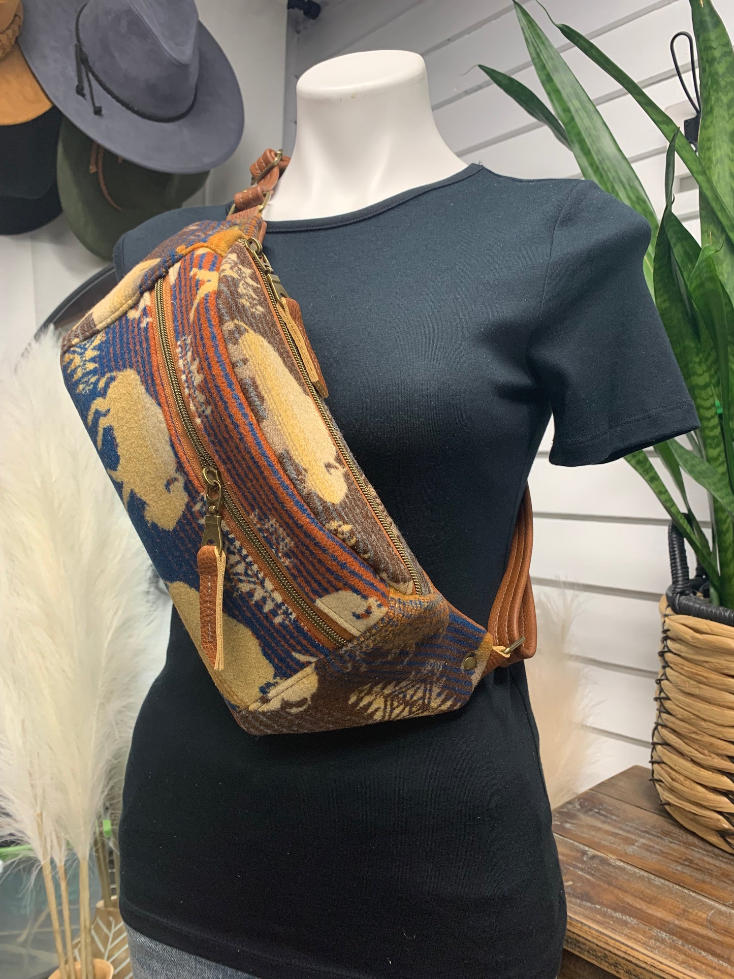 Jade Sling bag Buffalo wool and saddle leather crossbody