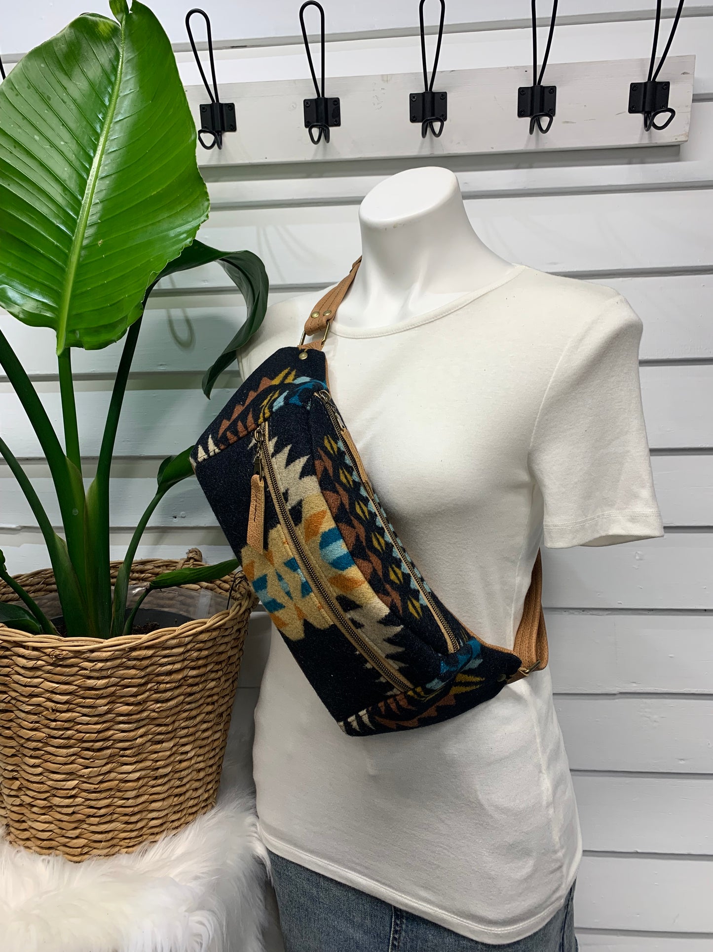 Jade Sling bag Black Rancho Arroyo wool and caramel leather crossbody