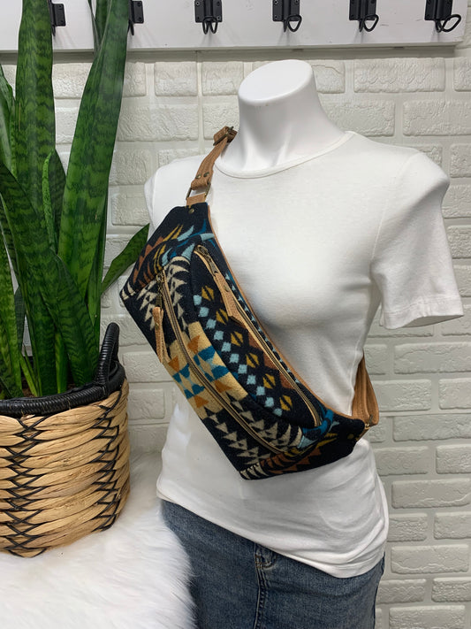 Jade Sling bag Black Rancho Arroyo wool and leather crossbody