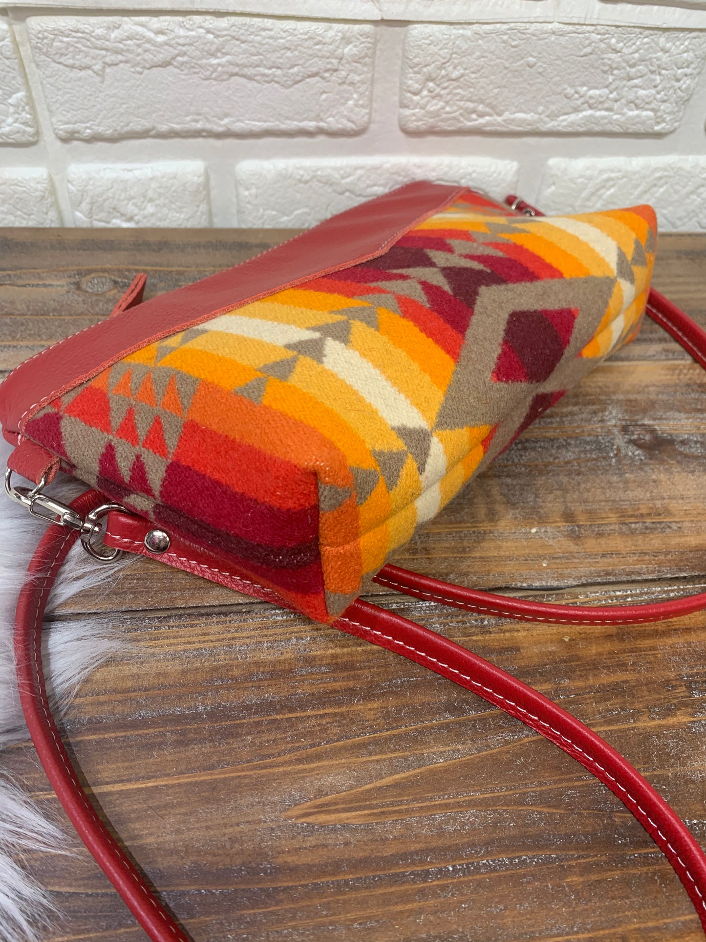 Ruby crossbody bag wool and leather, red pebble grain leather