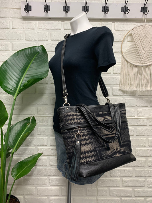 Topaz tote Wool and leather, Harding Black, black genuine leather