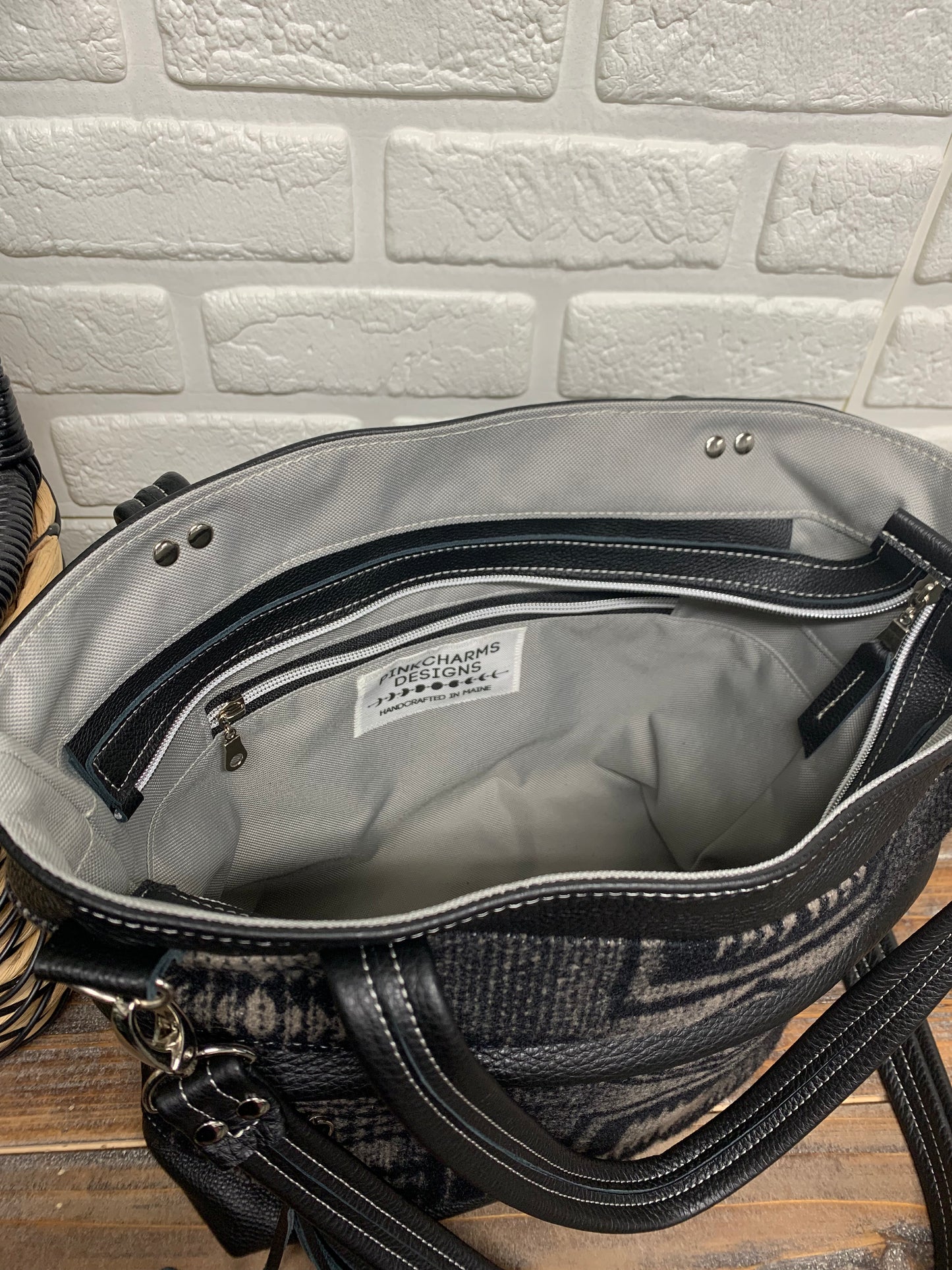 Topaz tote Wool and leather, Harding Black, black genuine leather